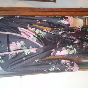 Calvin Klein black pink floral satin short robe size L/XL